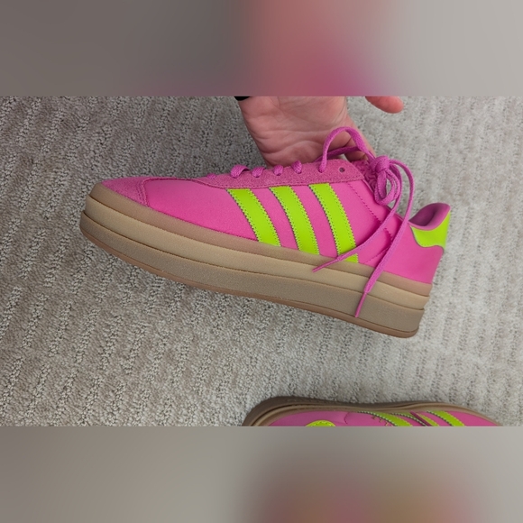 NWT Adidas Gazelle Women's Pink and Lime Platform Sneakers Size 9 - Picture 13 of 16